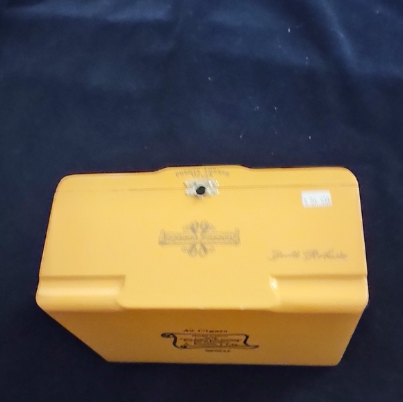 Opus X Double Robusto cigar box - Picture 3 of 4